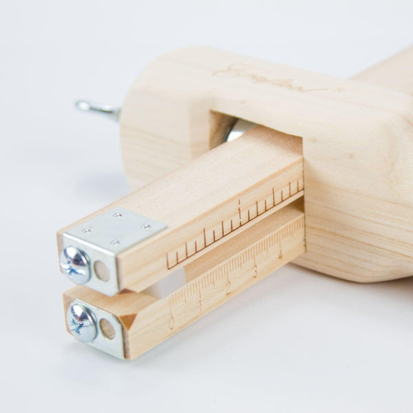 MANUAL STRIPS AND STRAPS CUTTER