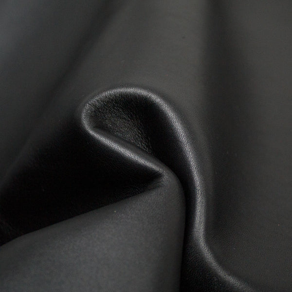 PIEL DE VACUNO NEGRO