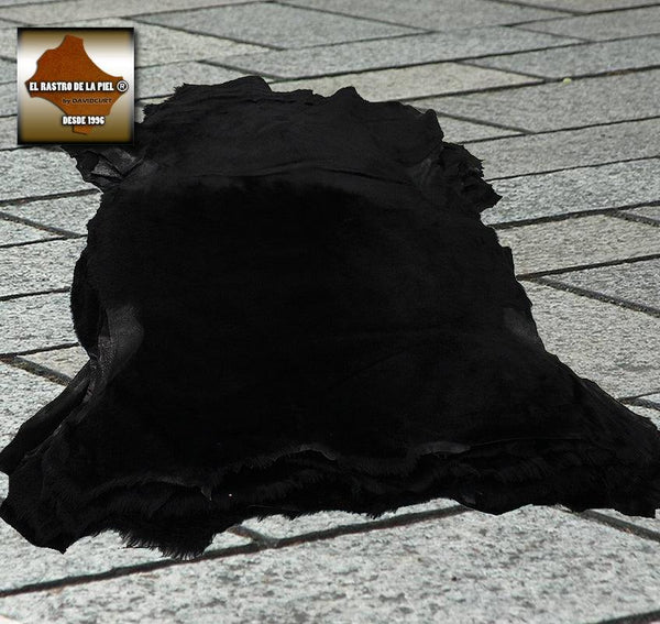 PIEL DE PELO CORDERO NEGRO
