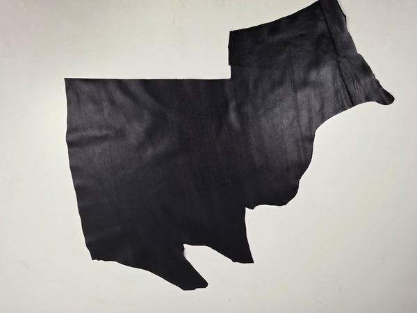 TROZO DE PIEL DE VACUNO NEGRO