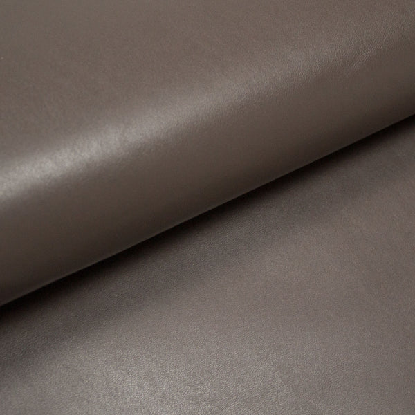 PIECE OF PEARL GRAY COW LEATHER 