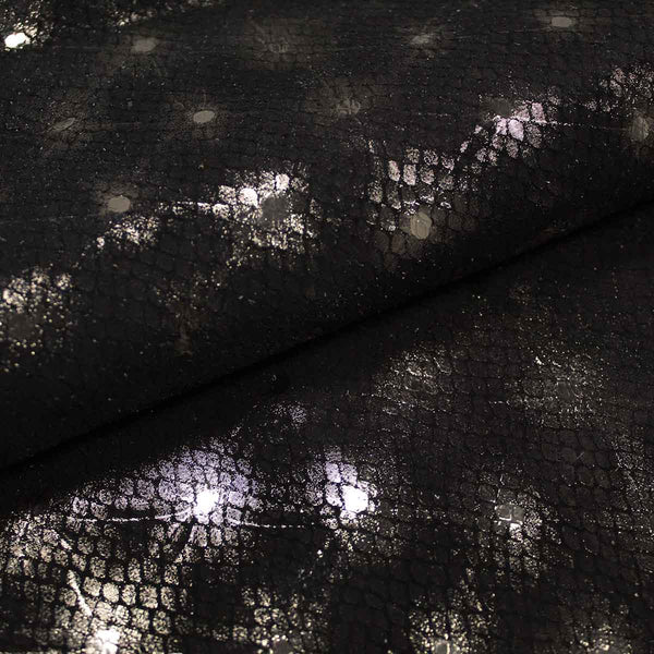 EMBOSSED PIECE OF LEATHER BLACK SNAKE SHEENS